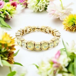 Vintage Natasha Champagne/Gold Colored Rhinestone Gold Tone Bangle Bracelet